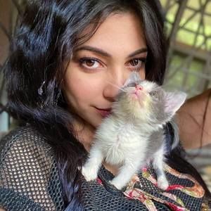 Meet your Posher, Nawar